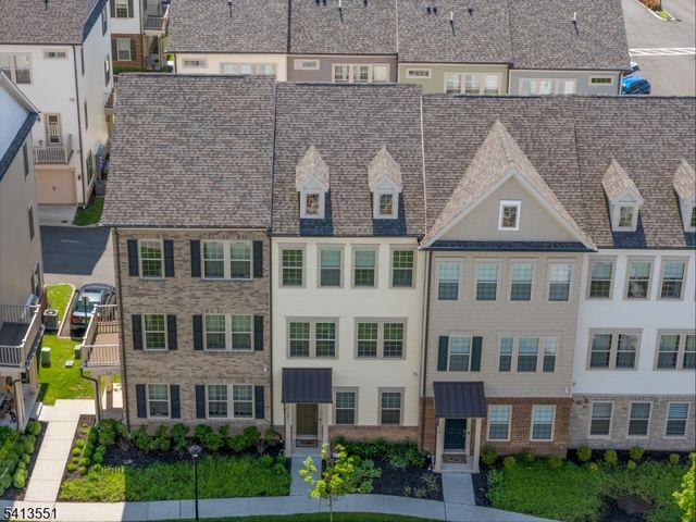 17 Gala Ct, Livingston Twp., NJ 07039