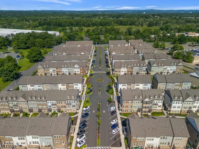 17 Gala Ct, Livingston Twp., NJ 07039