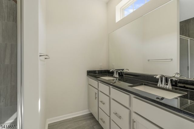 17 Gala Ct, Livingston Twp., NJ 07039