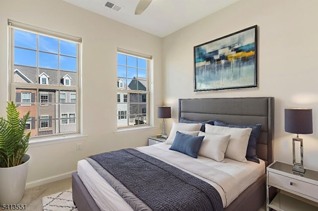 17 Gala Ct, Livingston Twp., NJ 07039