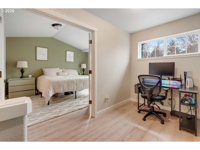 1316 Se ROUNDELAY St, Hillsboro, OR 97123