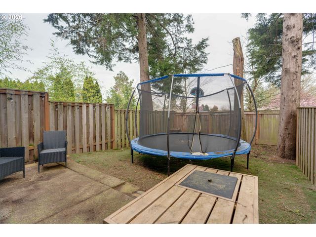 1316 Se ROUNDELAY St, Hillsboro, OR 97123