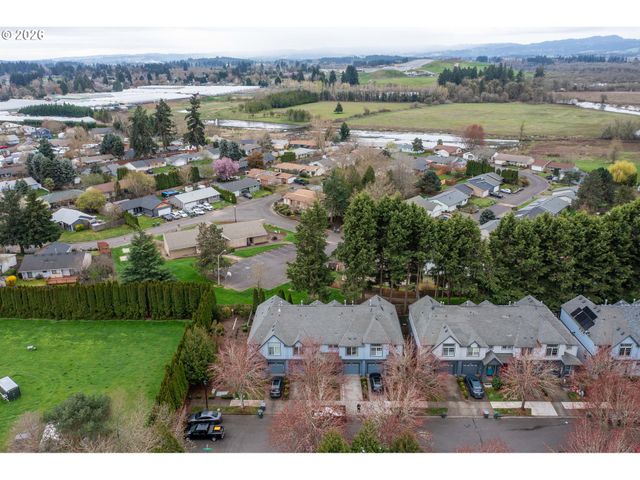 1316 Se ROUNDELAY St, Hillsboro, OR 97123