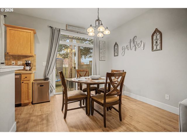 1316 Se ROUNDELAY St, Hillsboro, OR 97123