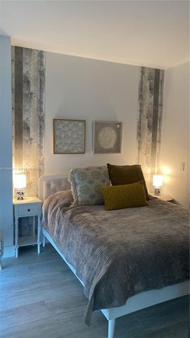 121 NE 34th St 2205, Miami, FL 33137