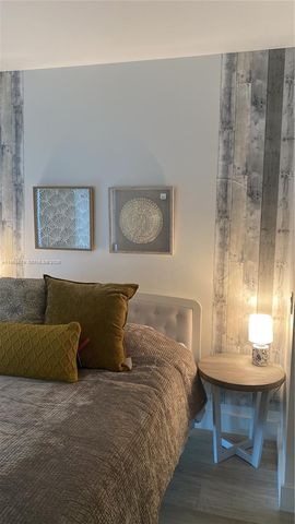 121 NE 34th St 2205, Miami, FL 33137