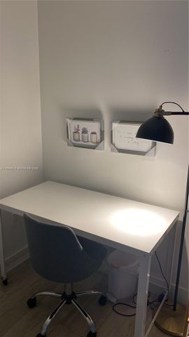 121 NE 34th St 2205, Miami, FL 33137