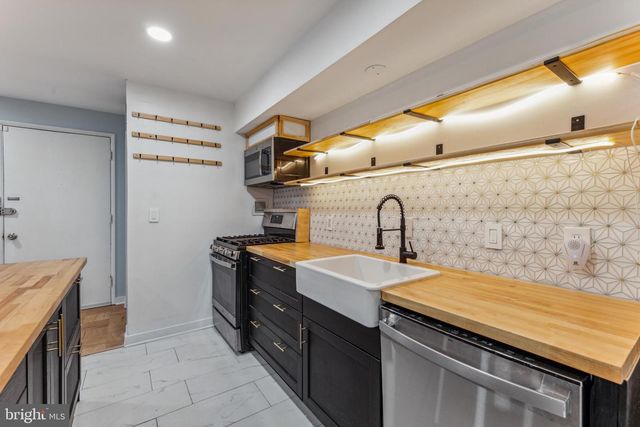 7513 SPRING LAKE DR #D-2, Bethesda, MD 20817
