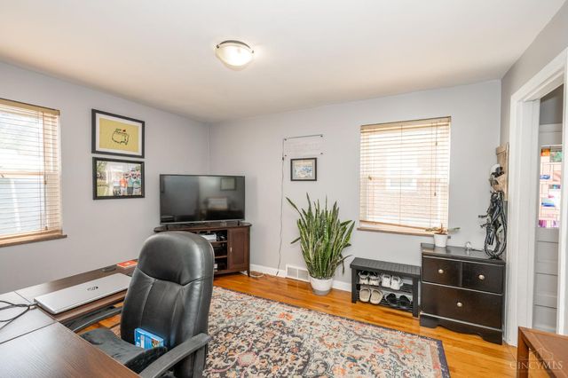 6424 Graceland Avenue, Cincinnati, OH 45237