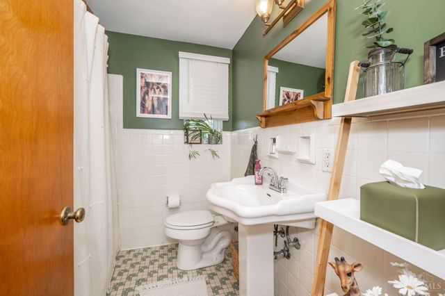 6424 Graceland Avenue, Cincinnati, OH 45237