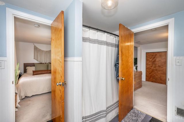 6424 Graceland Avenue, Cincinnati, OH 45237