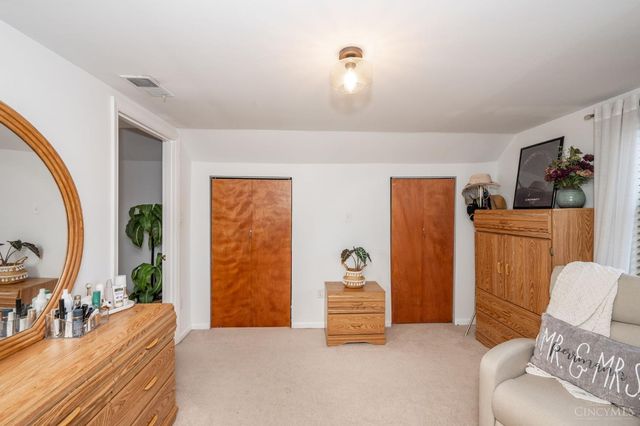 6424 Graceland Avenue, Cincinnati, OH 45237