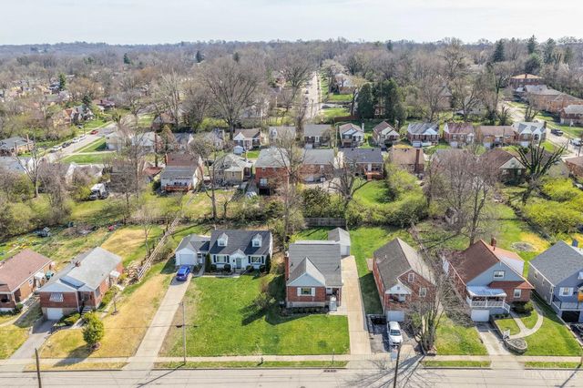 6424 Graceland Avenue, Cincinnati, OH 45237
