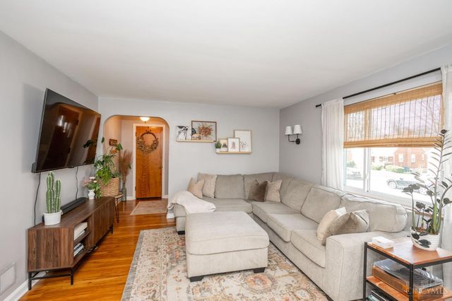 6424 Graceland Avenue, Cincinnati, OH 45237