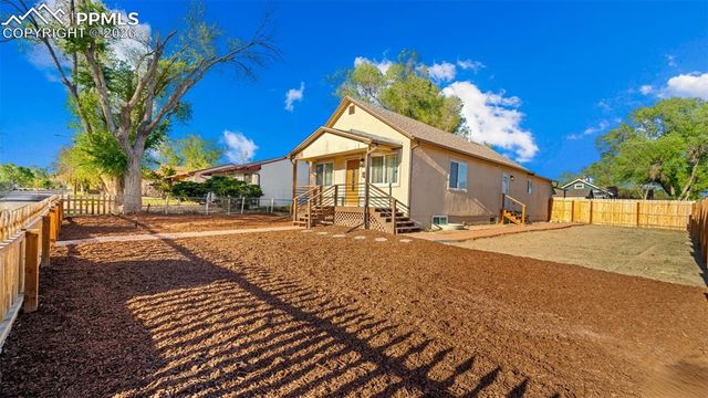 2702 Cheyenne Avenue, Pueblo, CO 81003