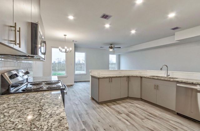 13306 Galaga Street A, Houston, TX 77048