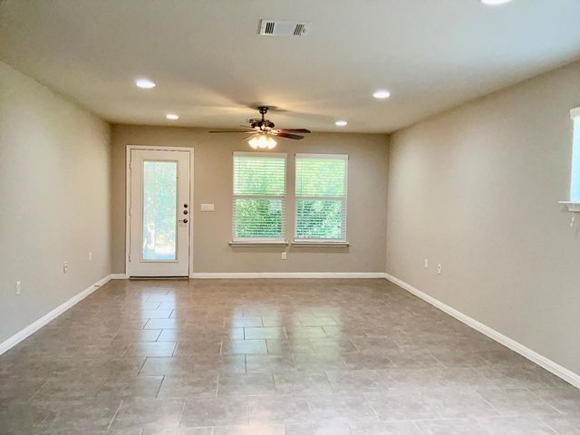 411 Kickapoo Creek LN, Georgetown, TX 78633