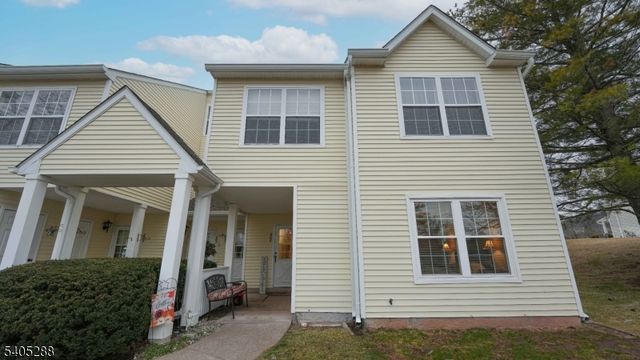 402 Hunt Dr, Holland Twp., NJ 08848