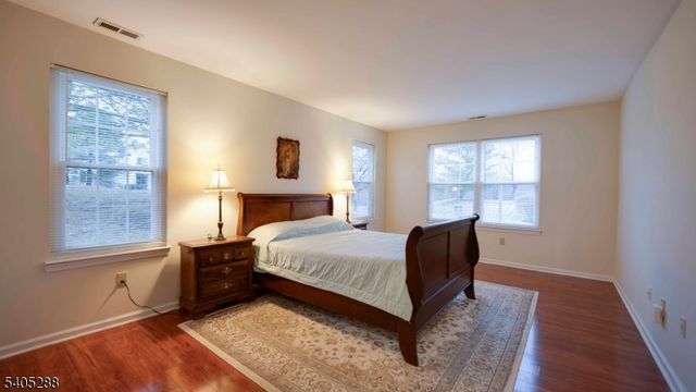 402 Hunt Dr, Holland Twp., NJ 08848