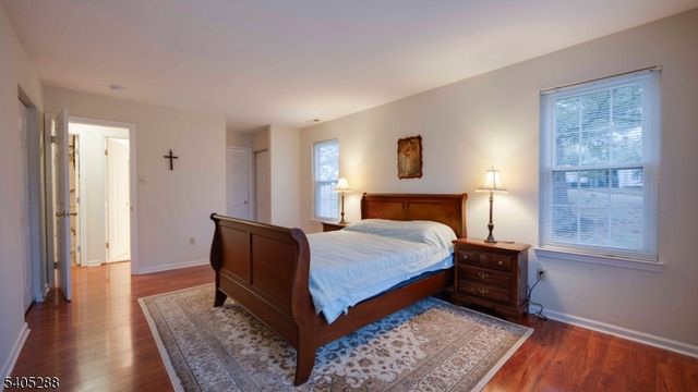 402 Hunt Dr, Holland Twp., NJ 08848