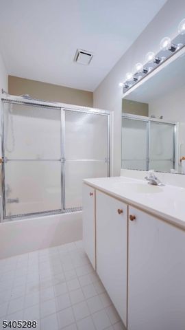 402 Hunt Dr, Holland Twp., NJ 08848