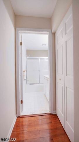 402 Hunt Dr, Holland Twp., NJ 08848