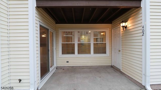 402 Hunt Dr, Holland Twp., NJ 08848