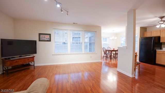 402 Hunt Dr, Holland Twp., NJ 08848