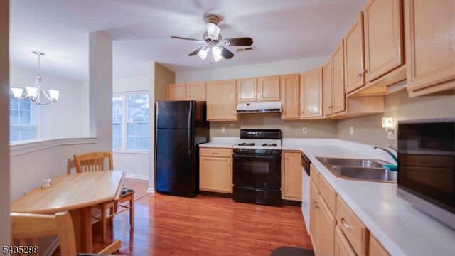 402 Hunt Dr, Holland Twp., NJ 08848