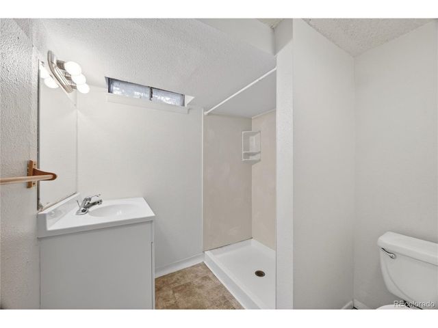 466 S Routt Way, Lakewood, CO 80226