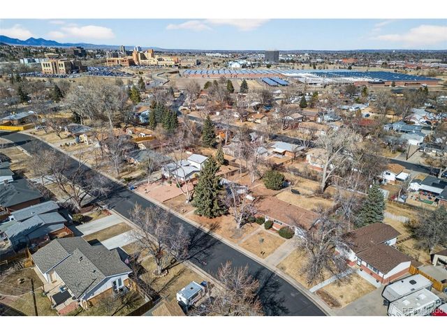 466 S Routt Way, Lakewood, CO 80226