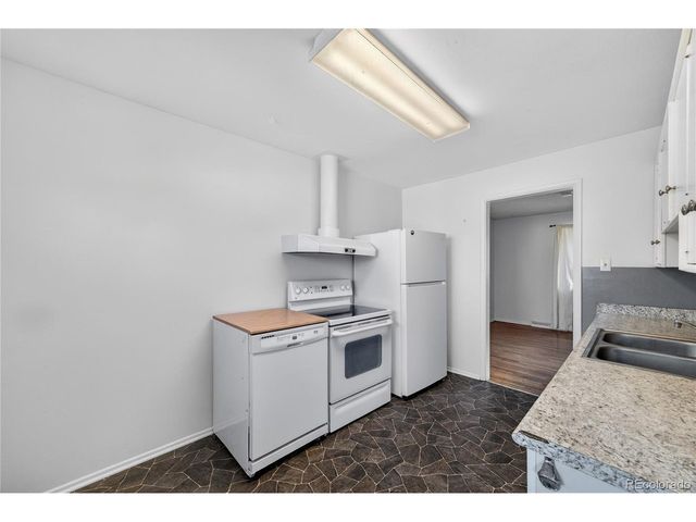 466 S Routt Way, Lakewood, CO 80226