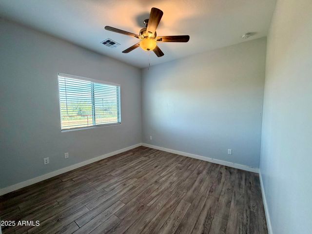 21911 W DUANE Lane, Wittmann, AZ 85361