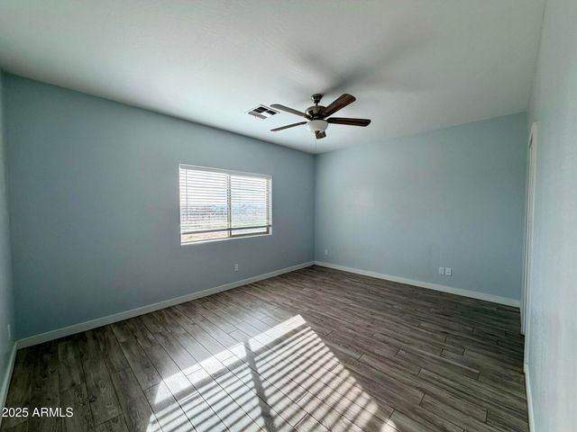 21911 W DUANE Lane, Wittmann, AZ 85361