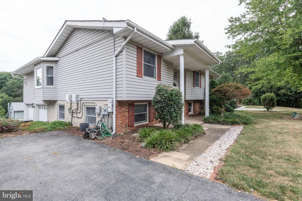 3204 HOOPER RD, New Windsor, MD 21776