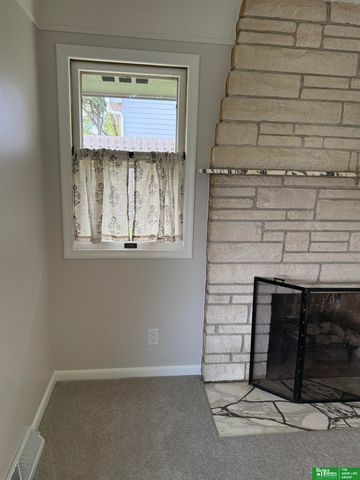 1216 S 108th Street, Omaha, NE 68144