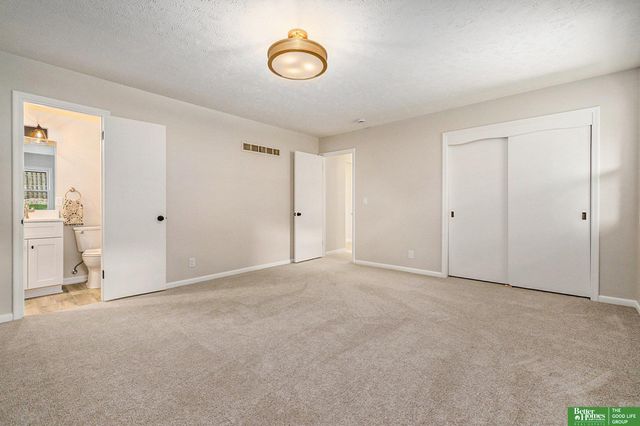 1216 S 108th Street, Omaha, NE 68144