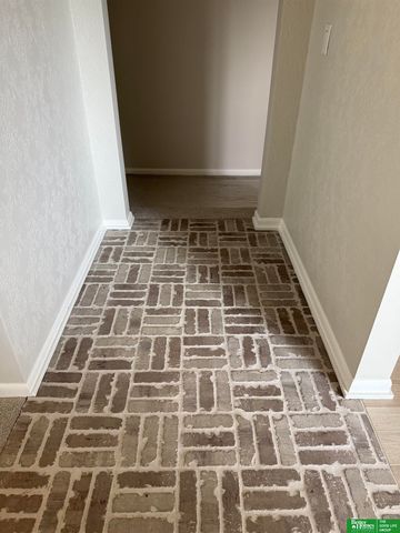 1216 S 108th Street, Omaha, NE 68144