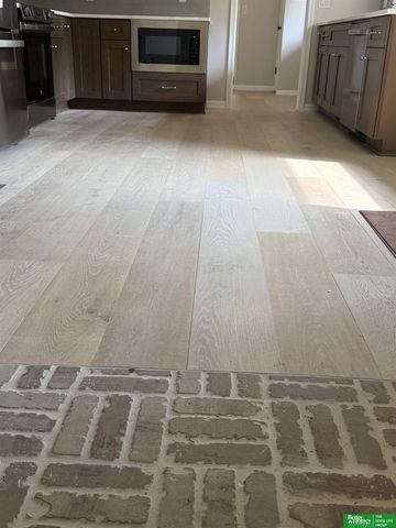 1216 S 108th Street, Omaha, NE 68144