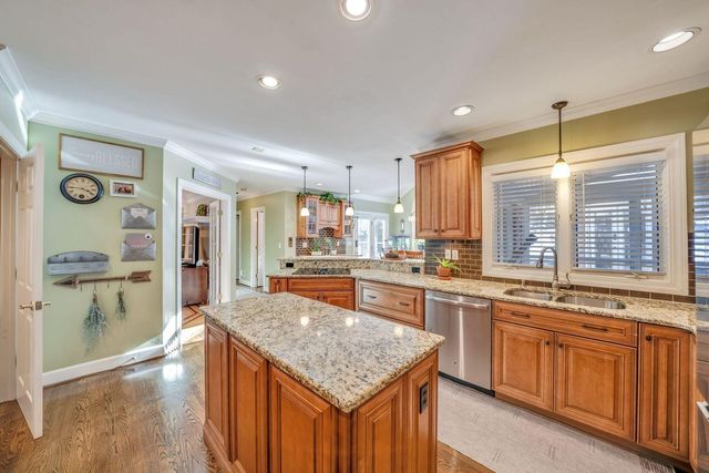 10416 Sterling Springs Road, Louisville, KY 40223