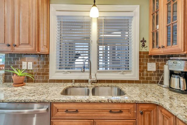 10416 Sterling Springs Road, Louisville, KY 40223