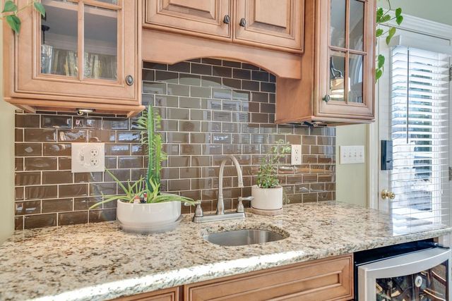 10416 Sterling Springs Road, Louisville, KY 40223