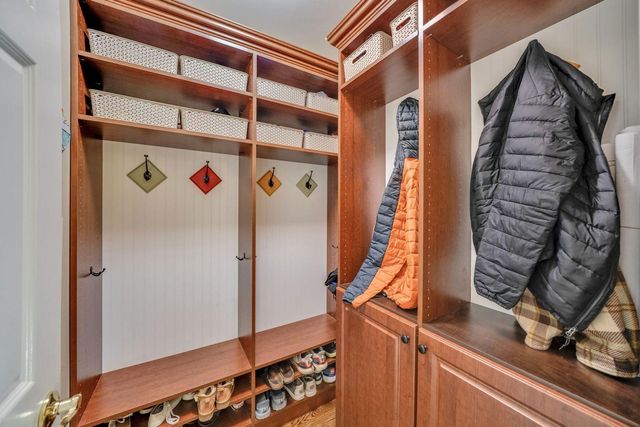 10416 Sterling Springs Road, Louisville, KY 40223