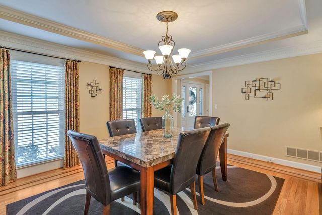 10416 Sterling Springs Road, Louisville, KY 40223