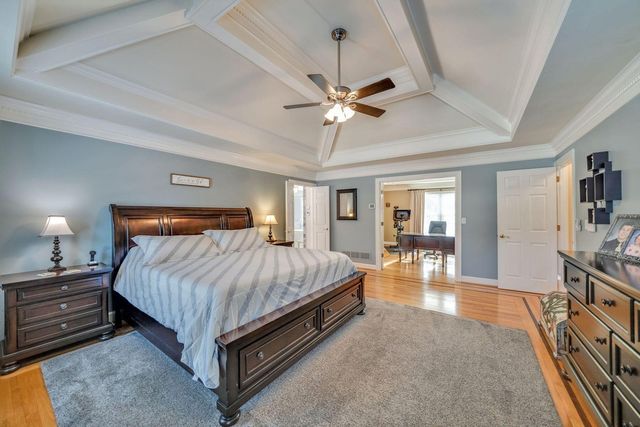 10416 Sterling Springs Road, Louisville, KY 40223