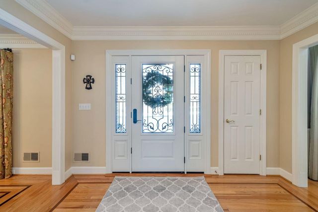 10416 Sterling Springs Road, Louisville, KY 40223