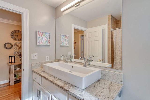 10416 Sterling Springs Road, Louisville, KY 40223