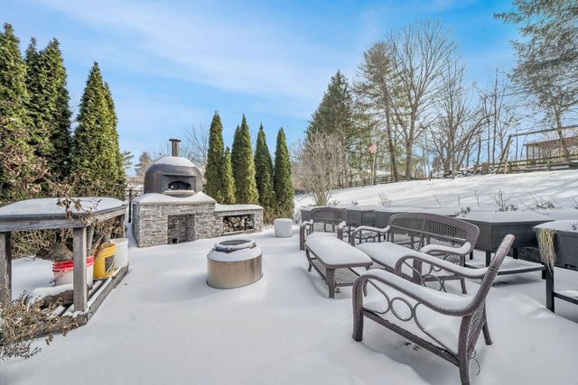 10416 Sterling Springs Road, Louisville, KY 40223