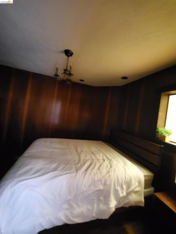 90 Devin Dr, Moraga, CA 94556