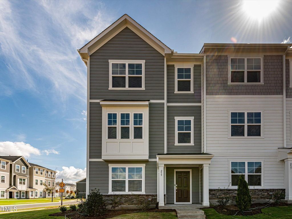 239 Nahunta Drive, Apex, NC 27539